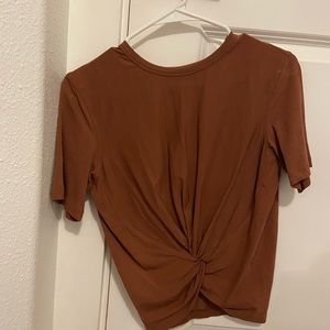 crescent Tee lululemon size 2 never worn